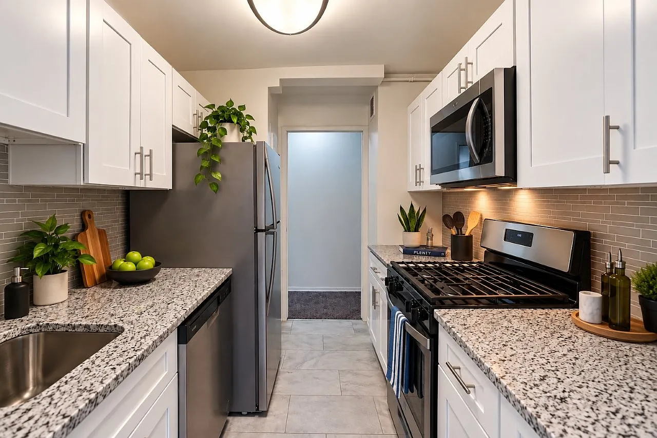 The Carlyle Apartment Homes — Photo 1