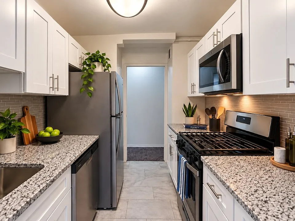 The Carlyle Apartment Homes