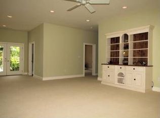 105 Grannon Ct, Cary, NC 27519