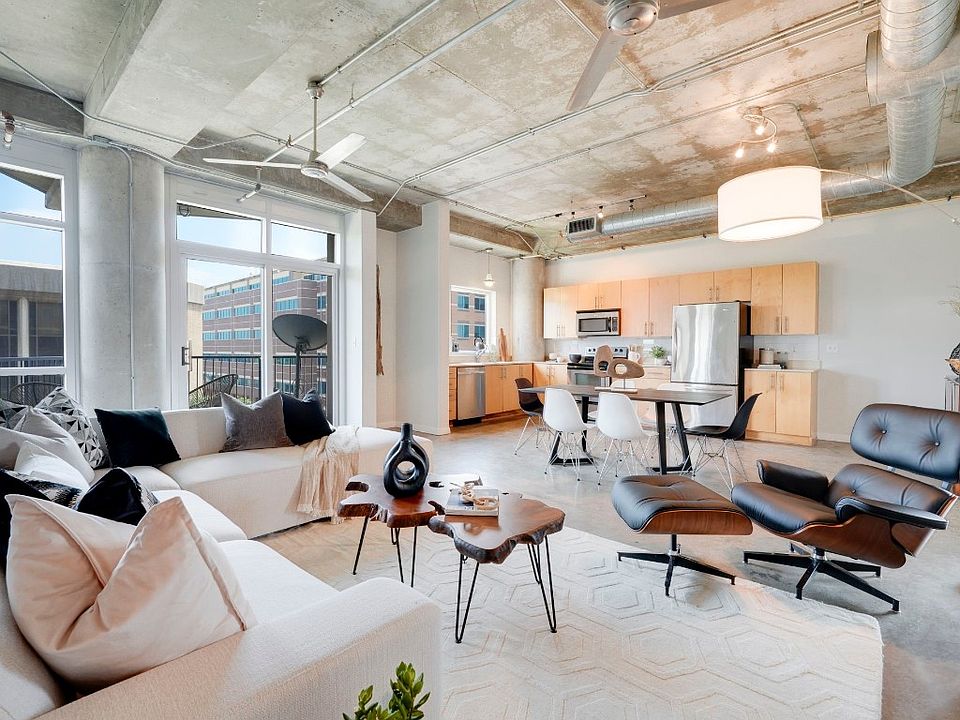 1st image of 1001 Belleview St #404