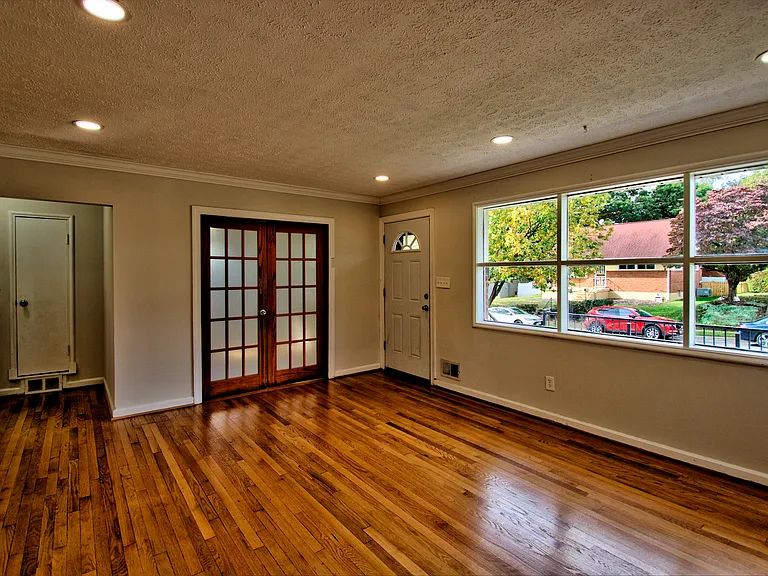505 Nassau St — Photo 7