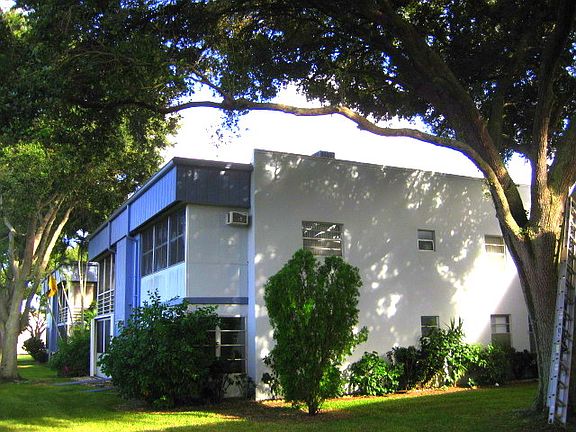3rd image of 473 Normandy Ln #J