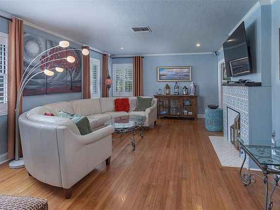 2nd image of 1411 DEVON ROAD