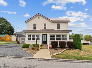 31 3rd St, Falls Creek, PA 15840
