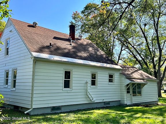 2nd image of 91 Feeder St Street