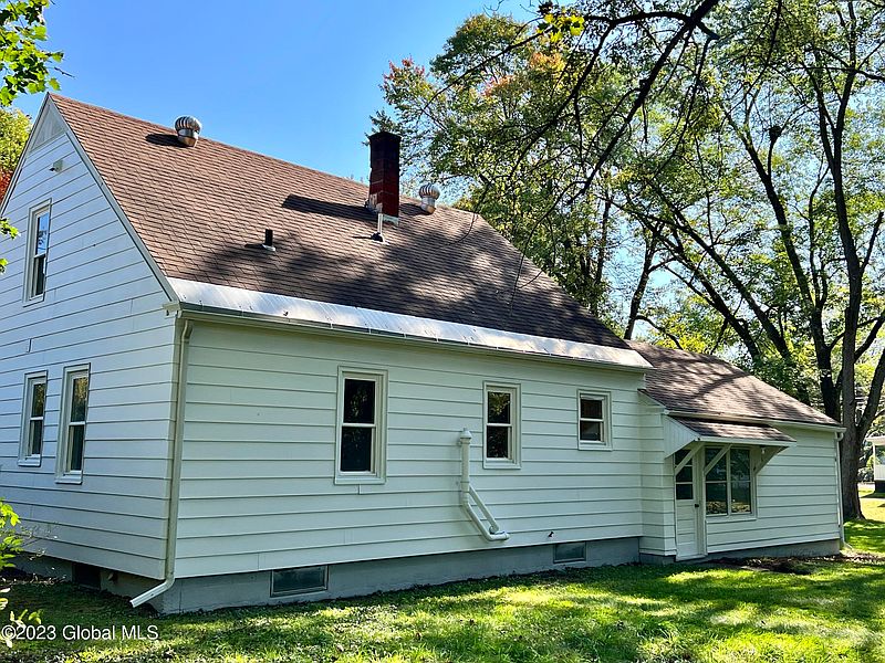2nd image of 91 Feeder St Street