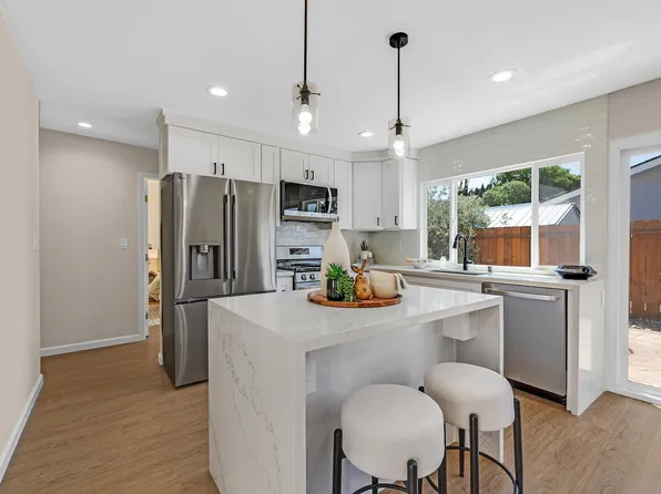 693 Mayten Dr, Livermore, CA 94551