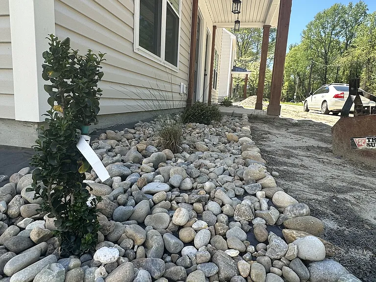 177 N Clarendon Dr — Photo 8