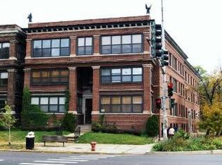 1154 W Morse Ave, Chicago, IL 60626