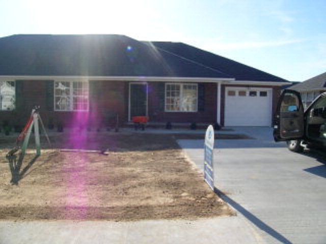 2nd image of 3721 Beacon Dr