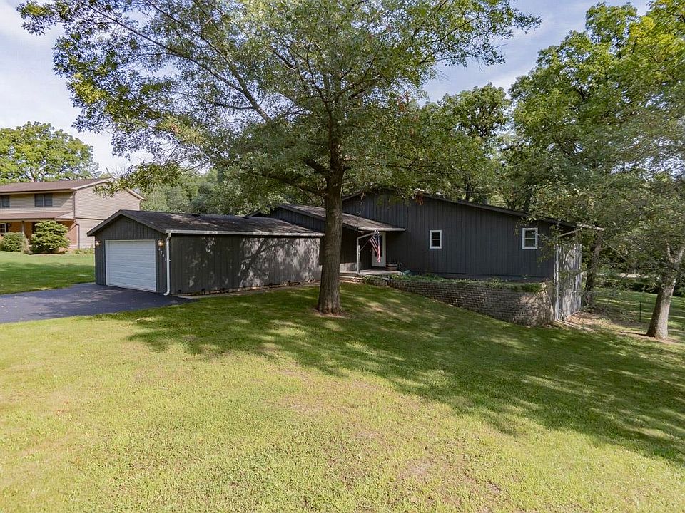 1st image of 6702 Squire Ln