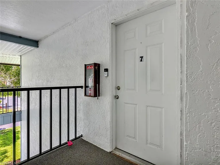 17420 Birchwood Ln #7 — Photo 4