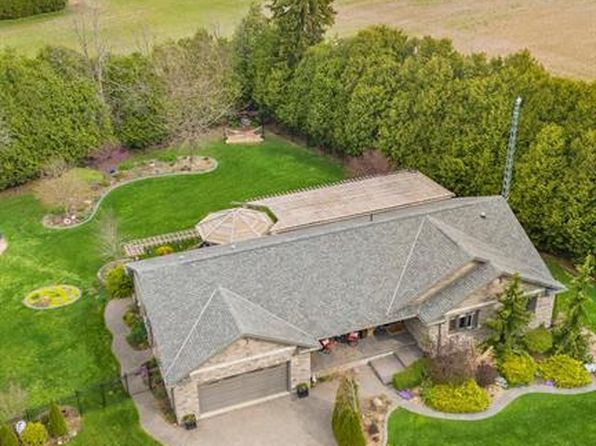 21945 Communication Rd, Chatham Kent, ON N7M 5J3