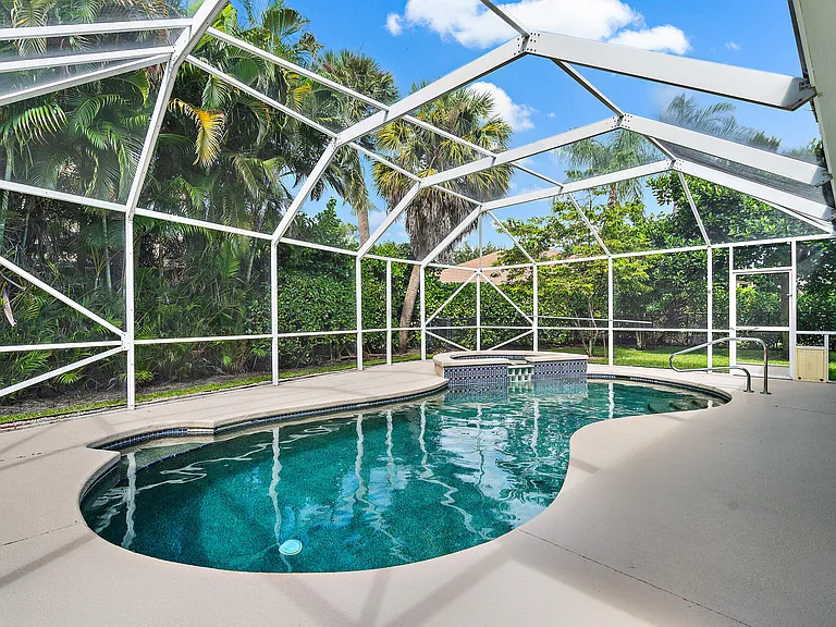 1225 Egret Cir S — Photo 5