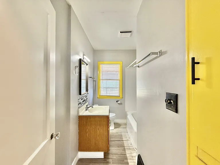 1353 Euclid Ave — Photo 11
