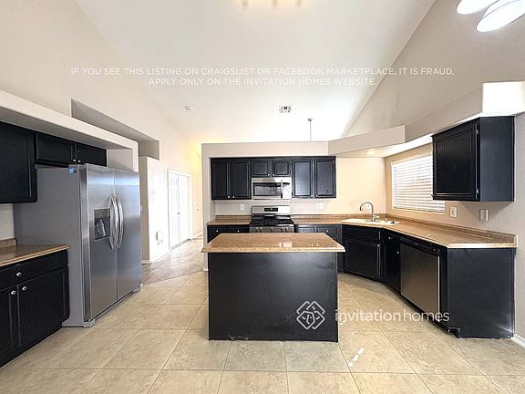 5th image of 2424 Carolina Ct