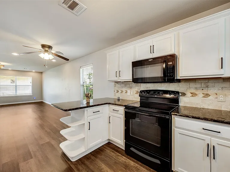 710 Craters Of The Moon Blvd — Photo 21
