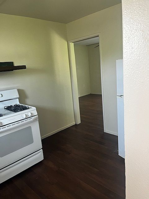 Kitchen to living room