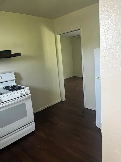 Kitchen to living room