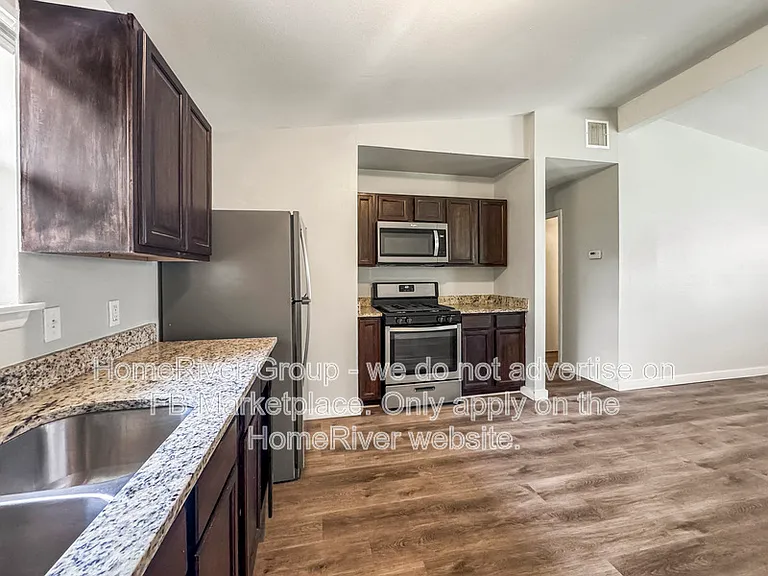 4814 Castle Arms — Photo 5