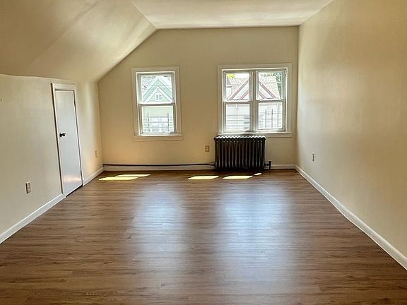 3rd image of 310 S 4th Ave Floor 3