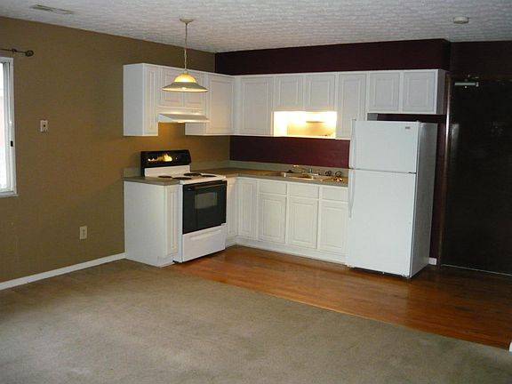 2nd image of 1291 Forsythe Ave APT F