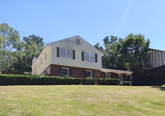 3rd image of 835 Malwood Dr