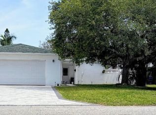 1549 Delaware Ave NE, Saint Petersburg, FL 33703