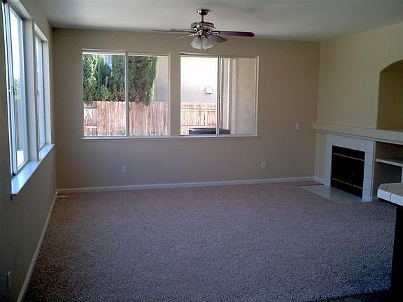 4th image of 1226 Empire Ave