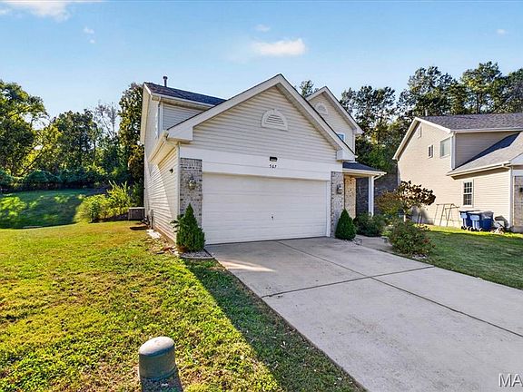 4th image of 567 Brook Meadow Dr