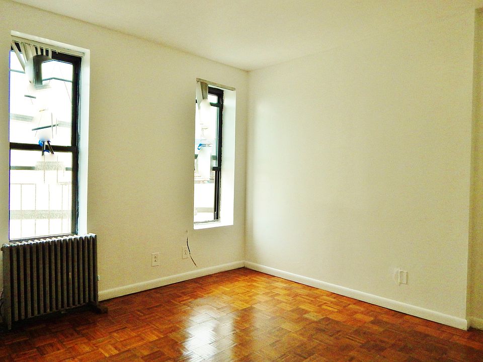 1st image of 528 4th Ave