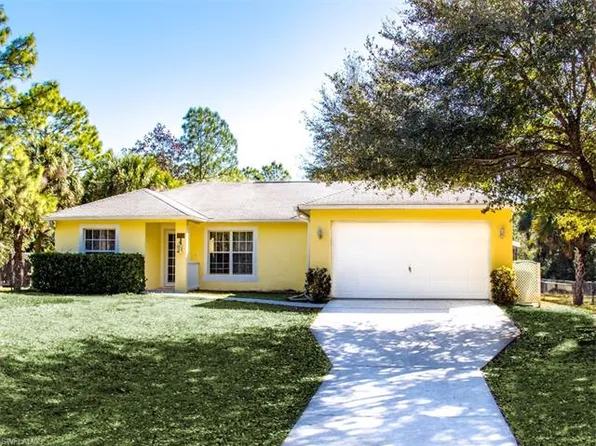 1160 8th St NE, Naples, FL 34120