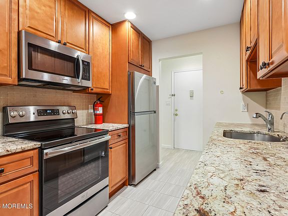 5th image of 97 Arrowood Road #G