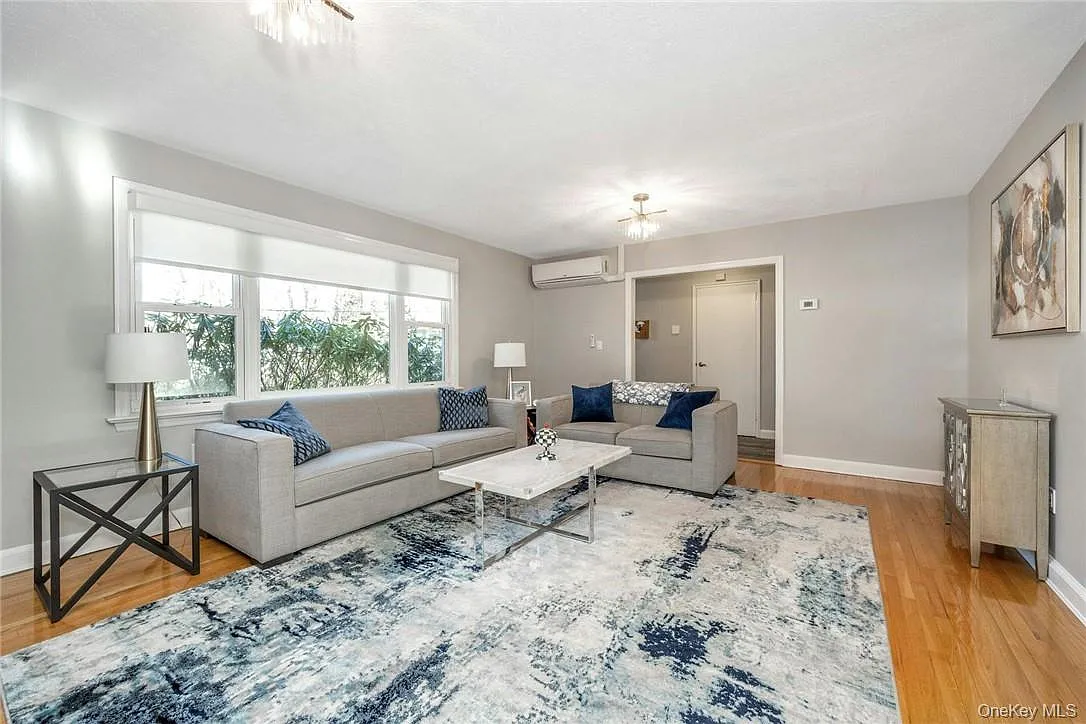 4 bed, 3.0 bath, 1793 sqft, $5,995 — Photo 4