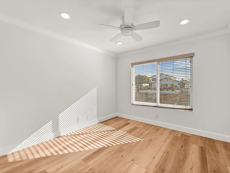 25392 Neptune Dr — Photo 31