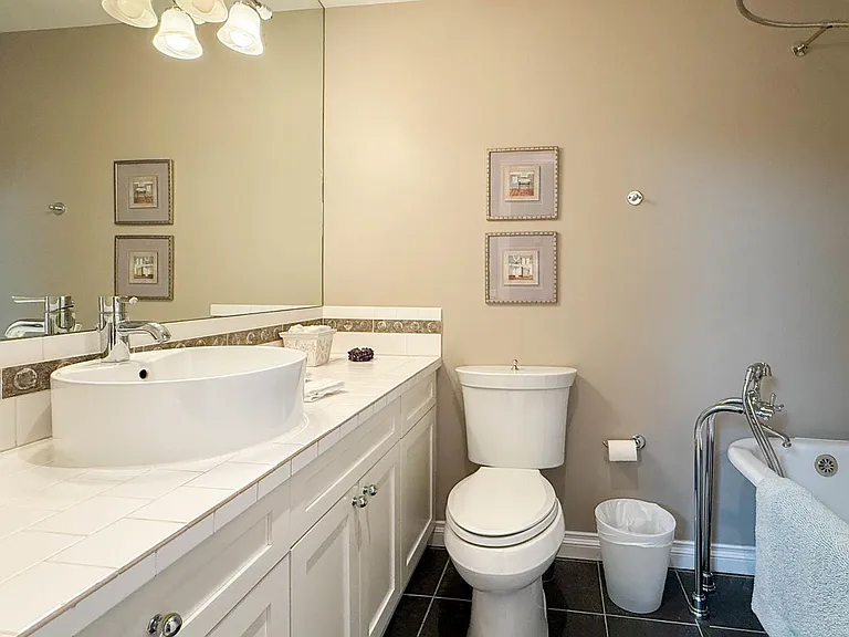 2233 Alden Ln #2233 — Photo 16