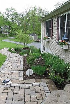 tumbled paver sidewalk