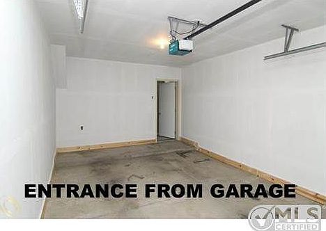 GARAGE ENTRY.jpg