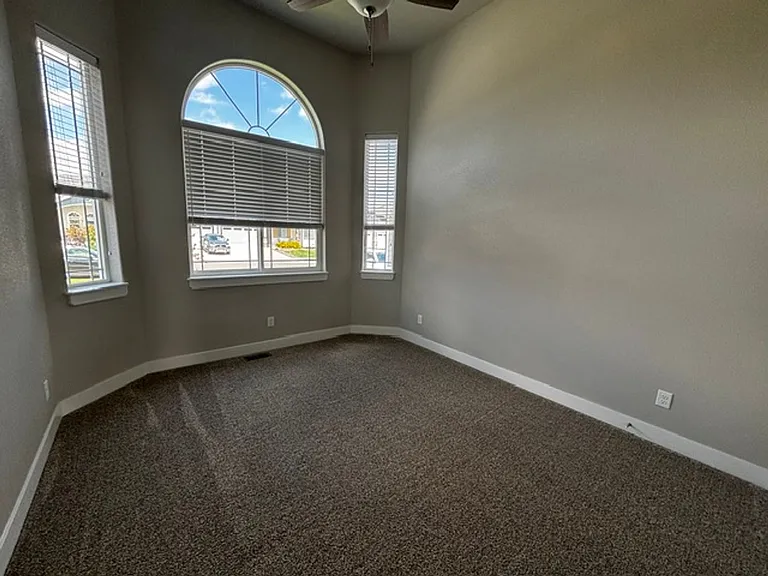 5505 Opal Dr — Photo 38