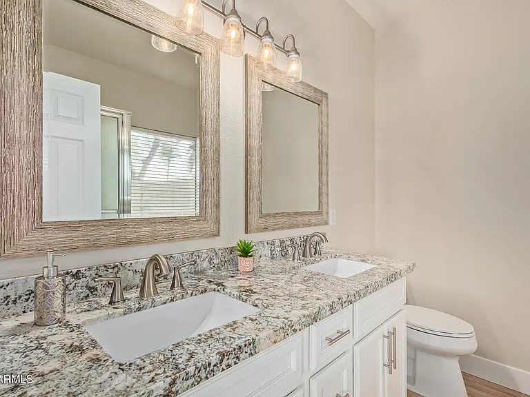 3556 N 143rd Ln — Photo 16