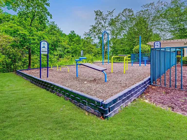 Highlands of Montour Run Apartment Homes — Photo 34