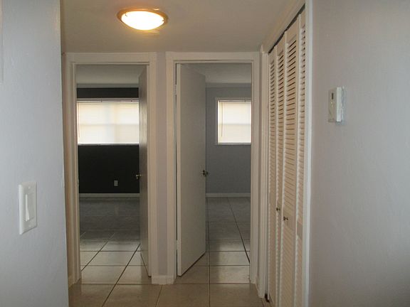 5th image of 4051 NE 13th Ave APT 61