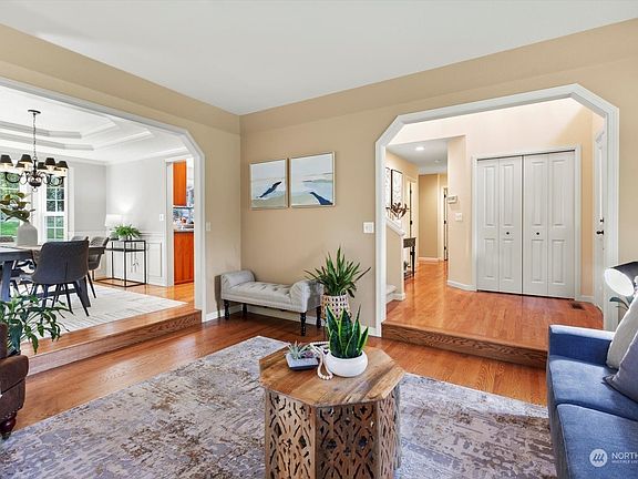 5th image of 16422 154th Avenue NE