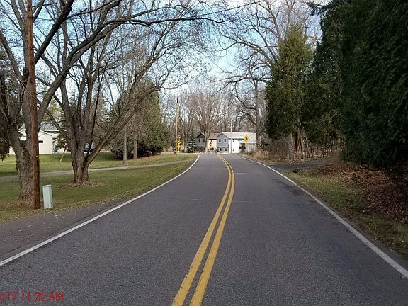 5th image of 4000 Clover Ave