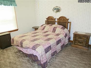 5th image of 410 Colonial Dr