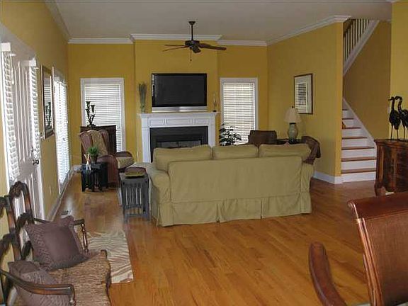 2nd image of 4029 Bridle Trail Dr