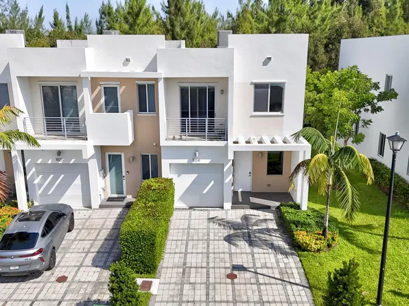 10241 NW 72ND Terrace, Doral, FL 33178