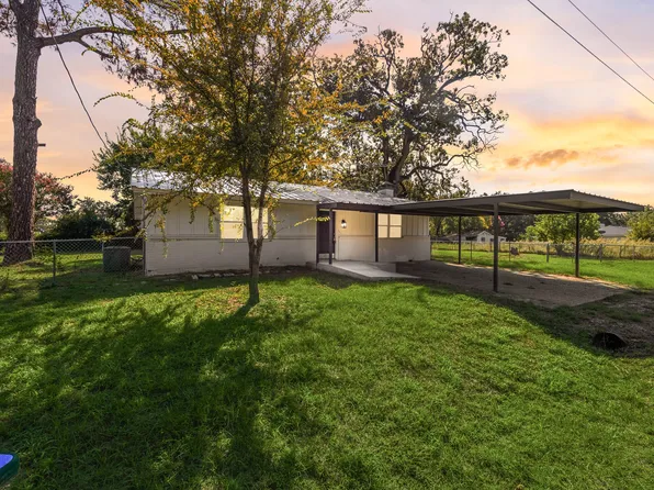 107 E Bayside Dr, Mabank, TX 75156