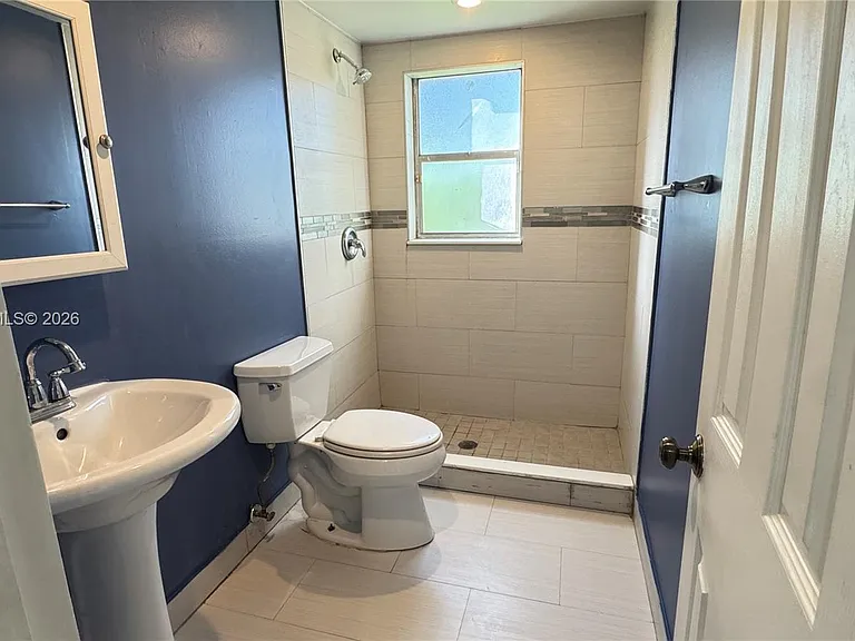 5525 Lakewood Cir N #215 — Photo 6