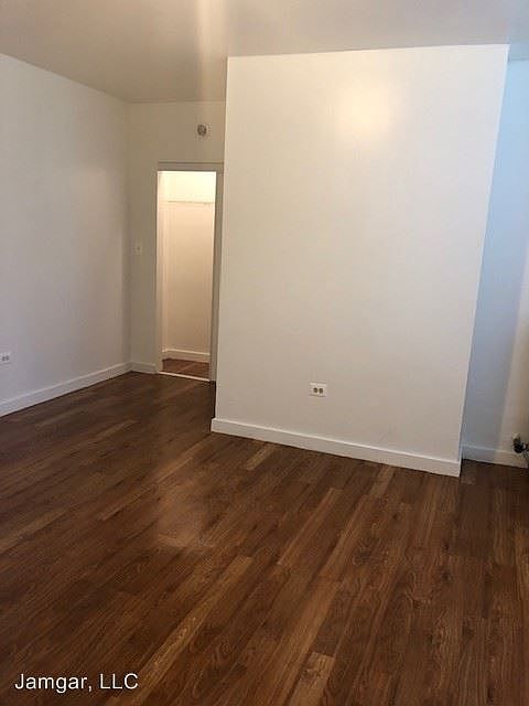 2nd image of 327 N Pine Ave APT G3